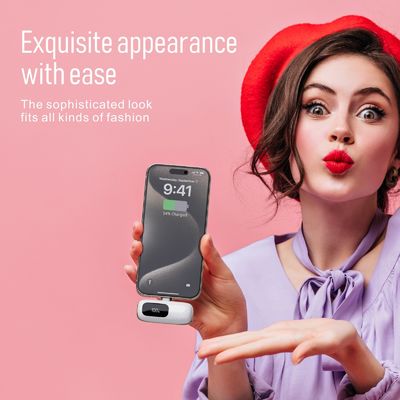 بانک برق رنگارنگ با پلاگین دم 4500 میلی آمپر با خروجی شارژ